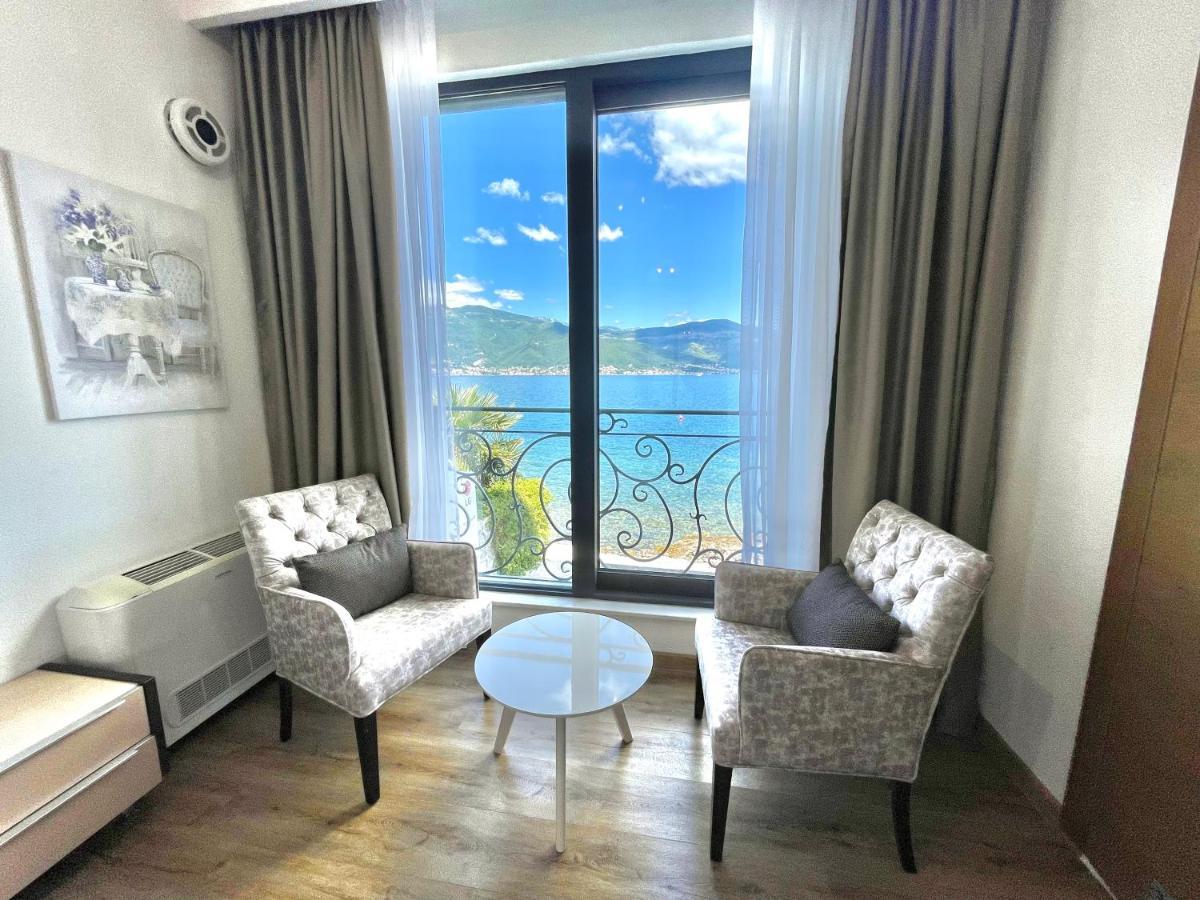 Beachfront Villa Pearl Of Adria Krasici Exterior photo